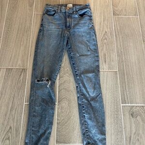 Alice + Olivia- You Look Good Jeans